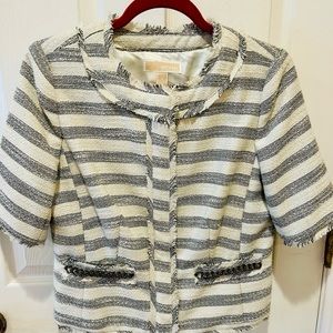 Michael Kors size 6 cropped lined topper